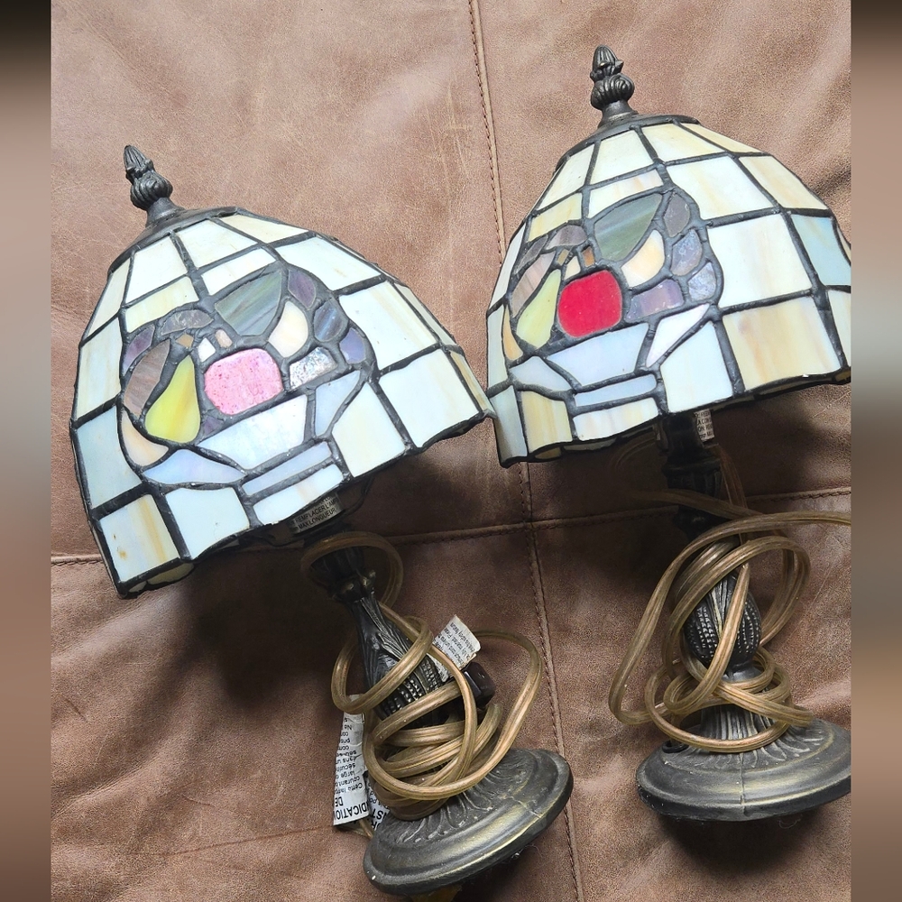 Stained Glass "Tiffany Style" Fruitbowl Table Lamp